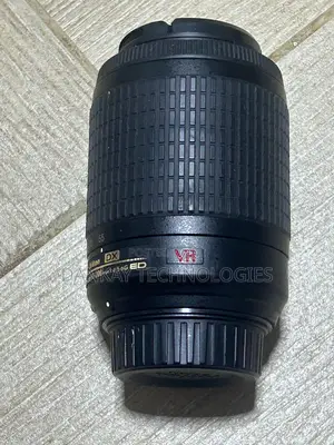Nikon Af-S Dx Nikkor 55-200mm F/4-5.6g Ed Vr Ii Lens