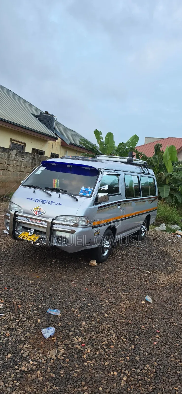 Hyundai H-100 2003 Silver