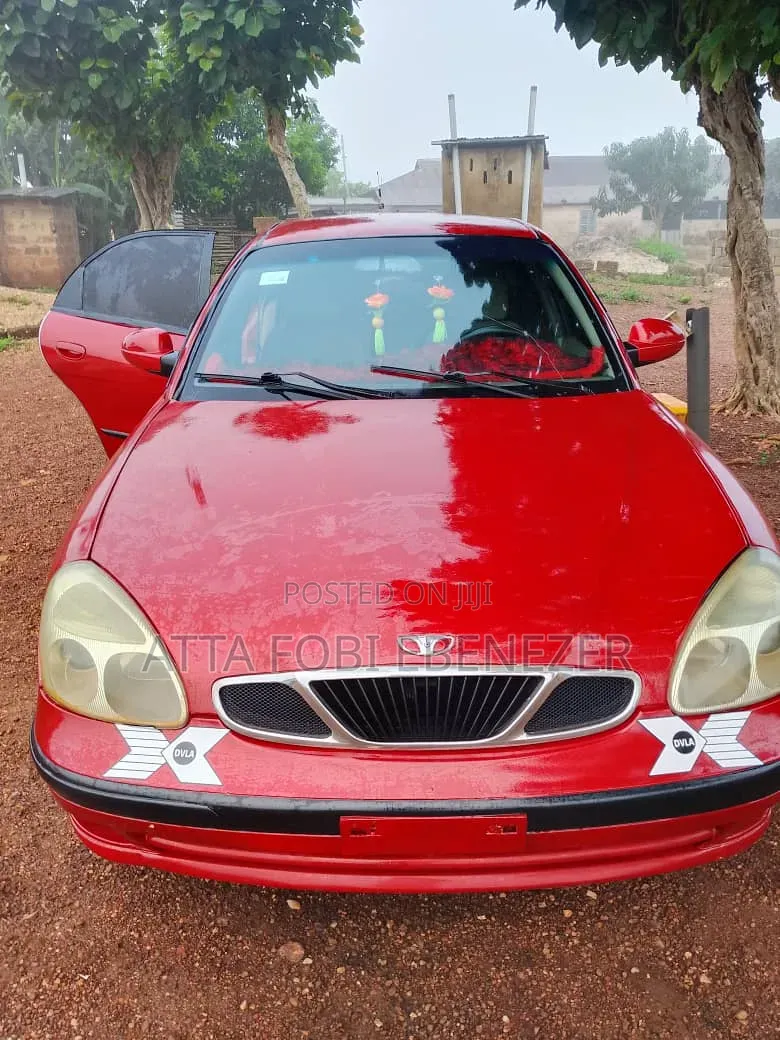 Daewoo Nubira 1999 Red