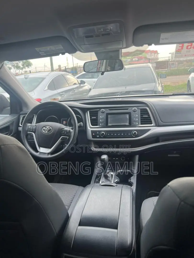 Toyota Highlander 2019 Brown