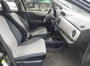 Toyota Yaris L Hatchback 3dr 2015 Black