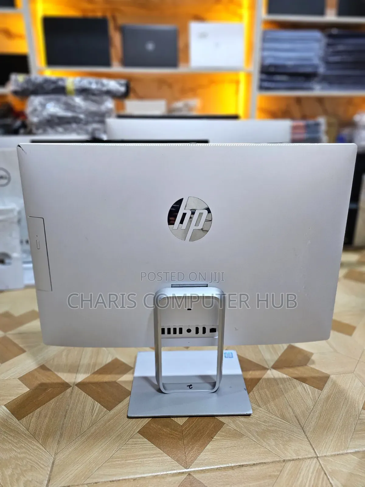 Desktop Computer HP Pavilion 24 8GB Intel Core i5 SSHD (Hybrid) 2T