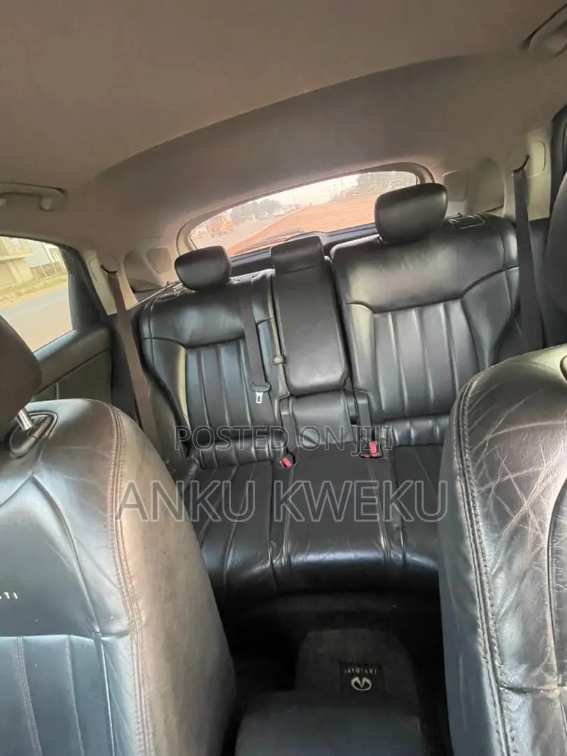 Infiniti FX35 Base 4x2 (3.5L 6cyl 7A) 2011 Black