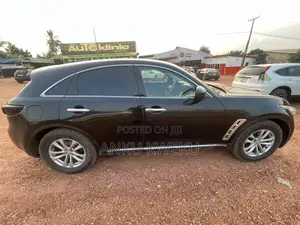 Infiniti FX35 Base 4x2 (3.5L 6cyl 7A) 2011 Black