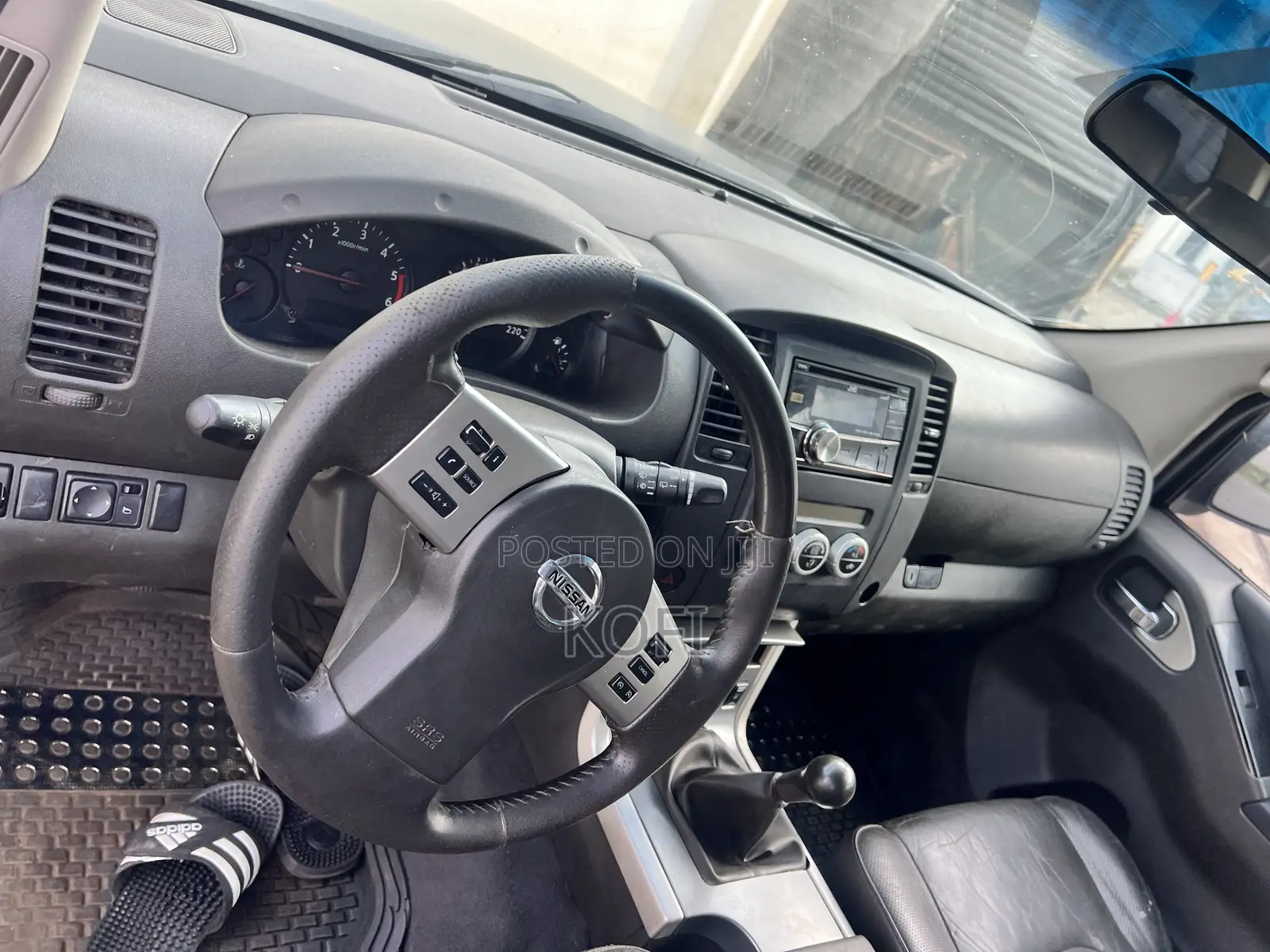 Nissan Navara 2.5 dCi 2012 Gray