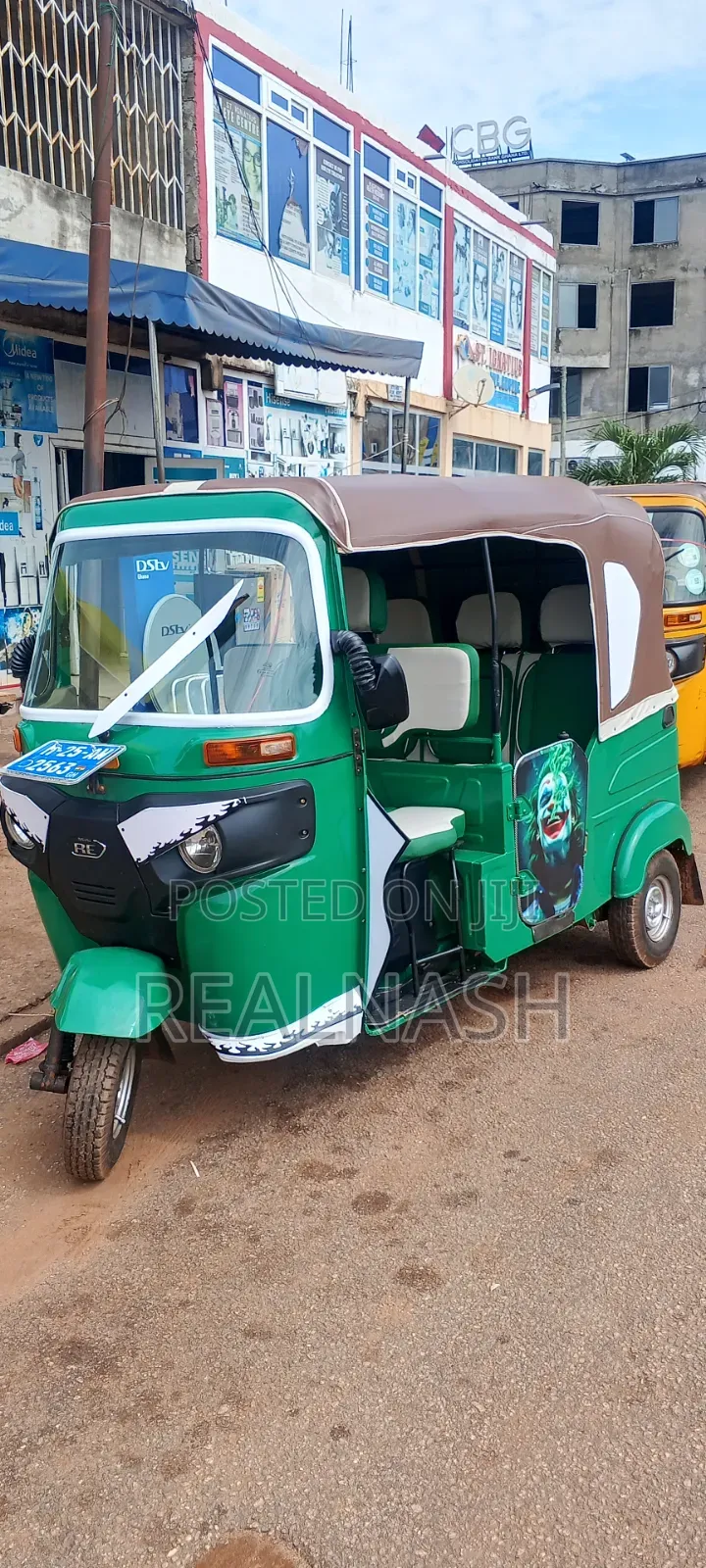 Bajaj RE 2025 Green