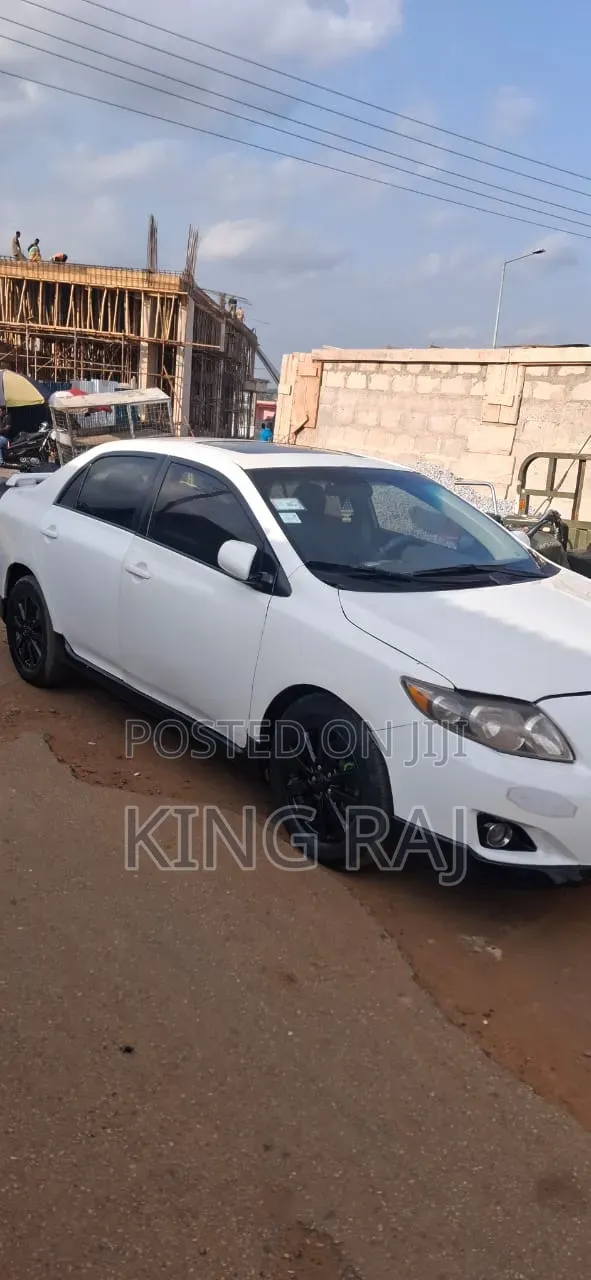 Toyota Corolla 2010 White