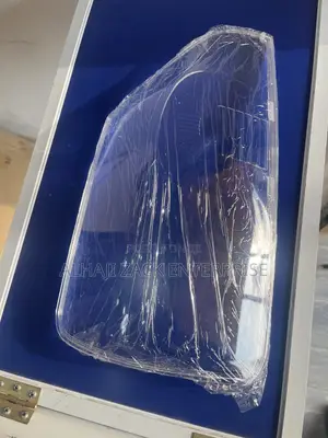 Toyota Voxy Tail Light Glass