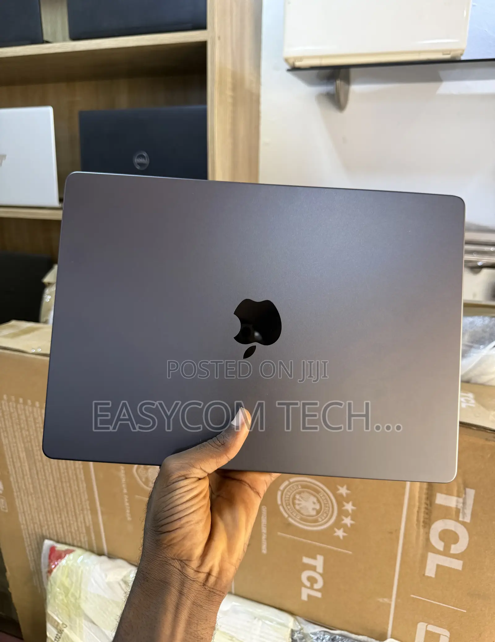 Laptop Apple MacBook Pro 2024 M4 16GB Apple M4 SSD 512GB