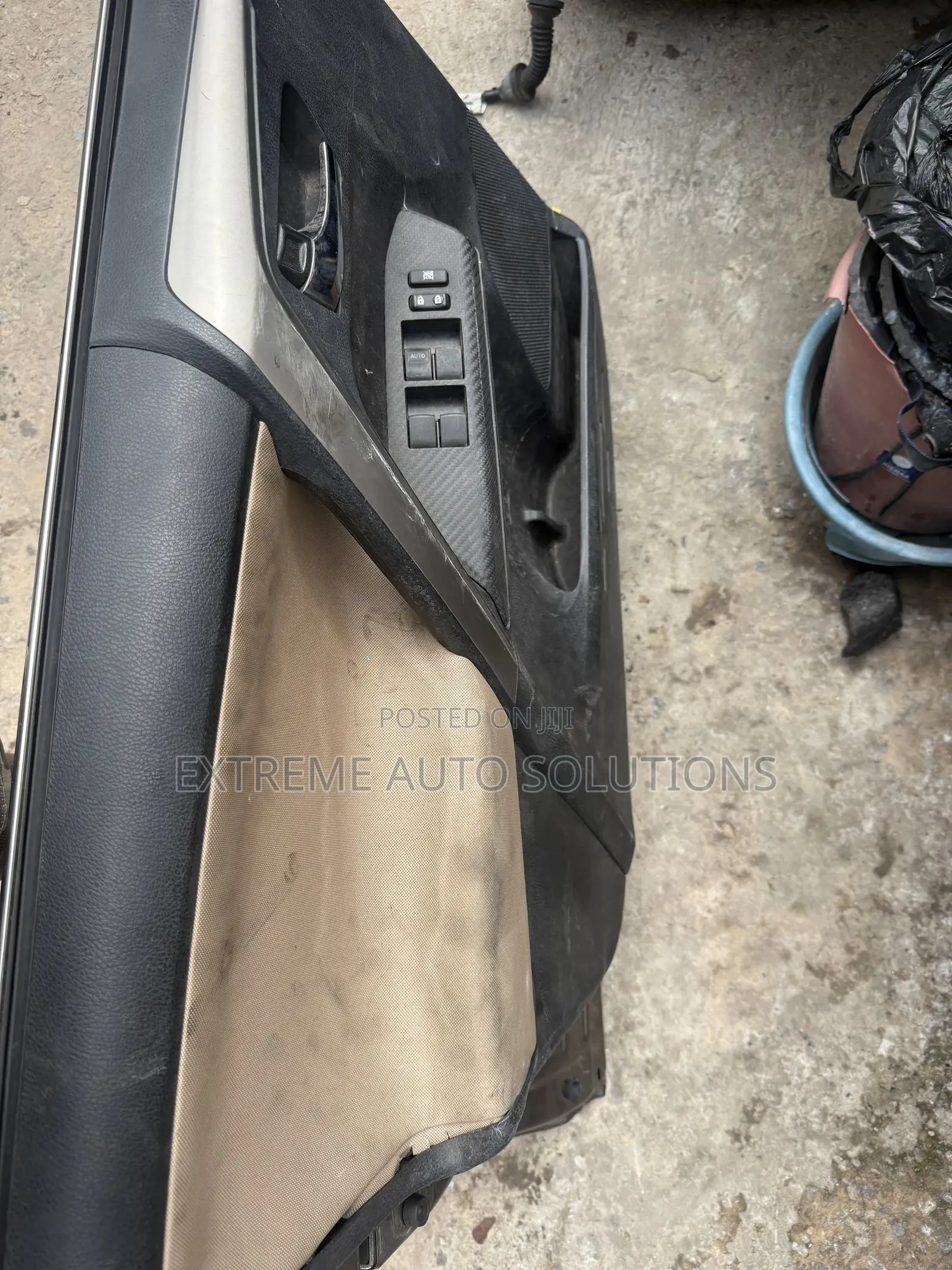 13 14 15 16 17 18 Toyota Front Left Door