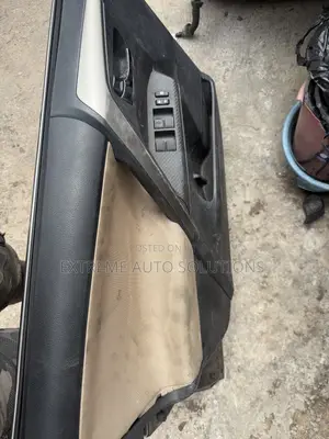 13 14 15 16 17 18 Toyota Front Left Door