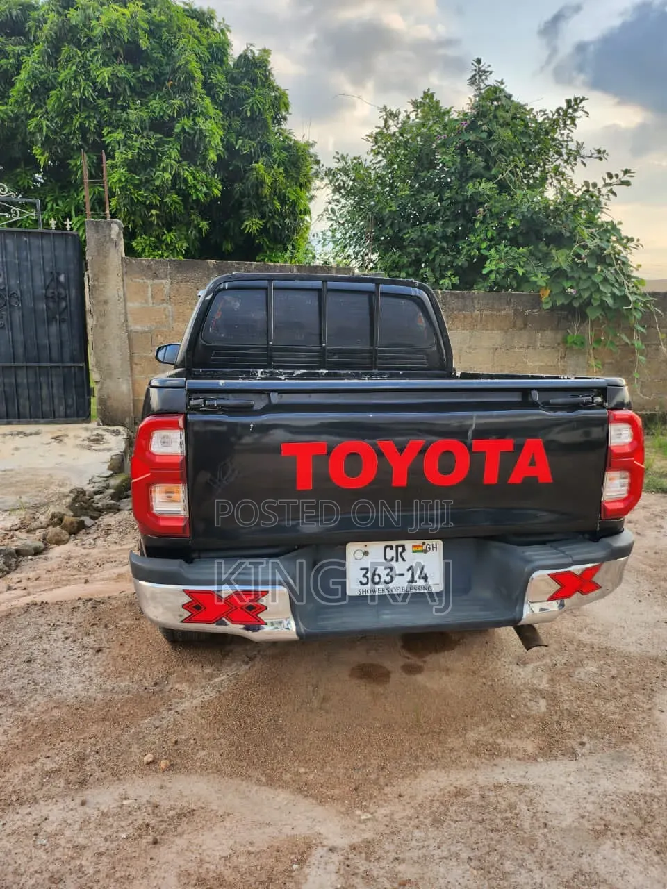 Toyota Hilux 2012 Black