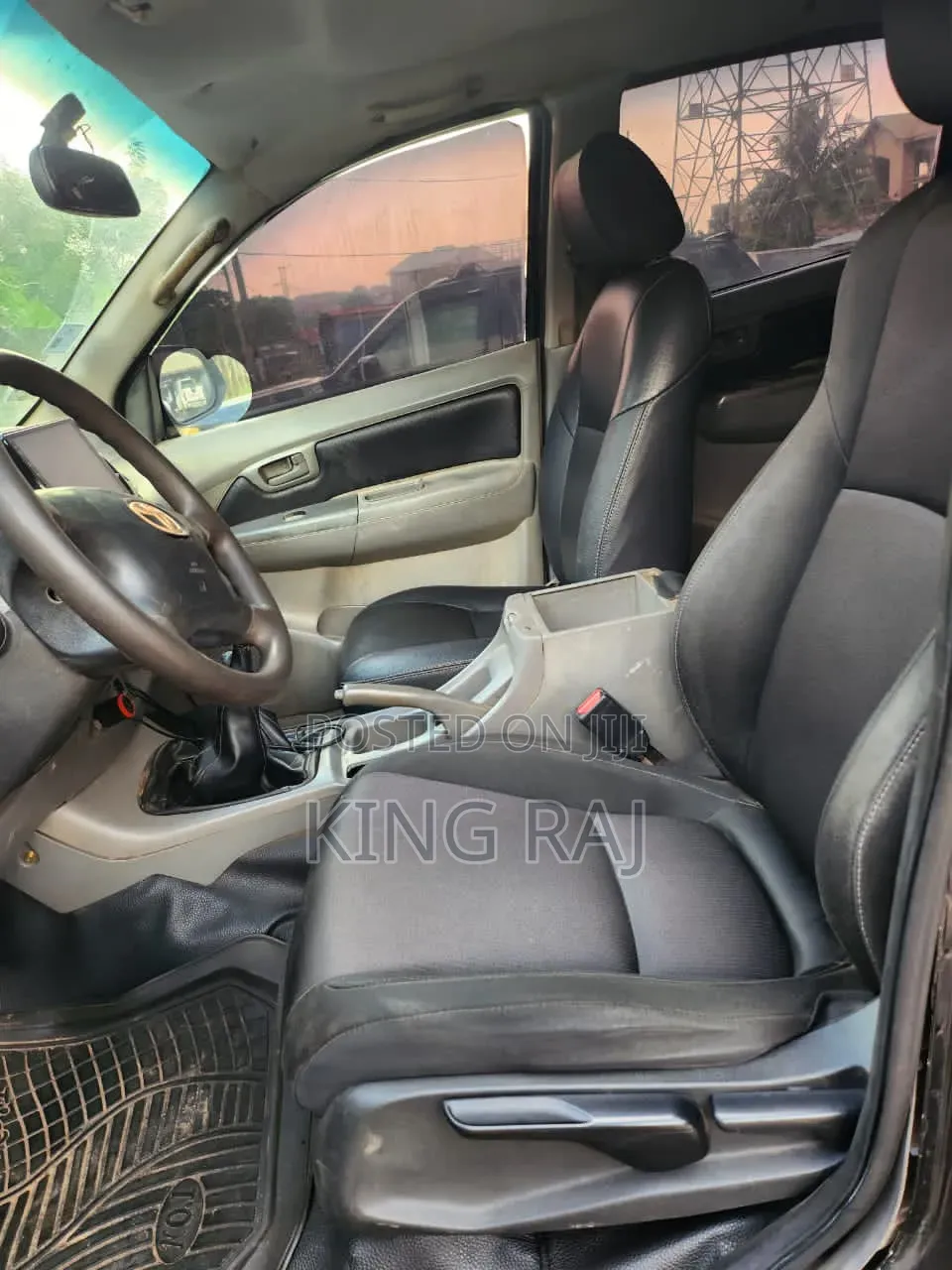 Toyota Hilux 2012 Black