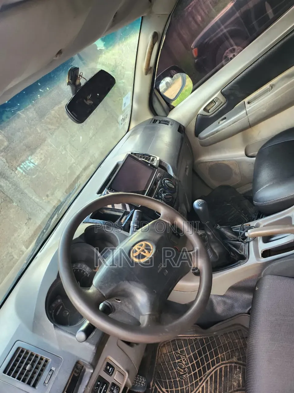 Toyota Hilux 2012 Black