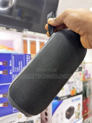 Portable Bluetooth Speaker + Fm Radio