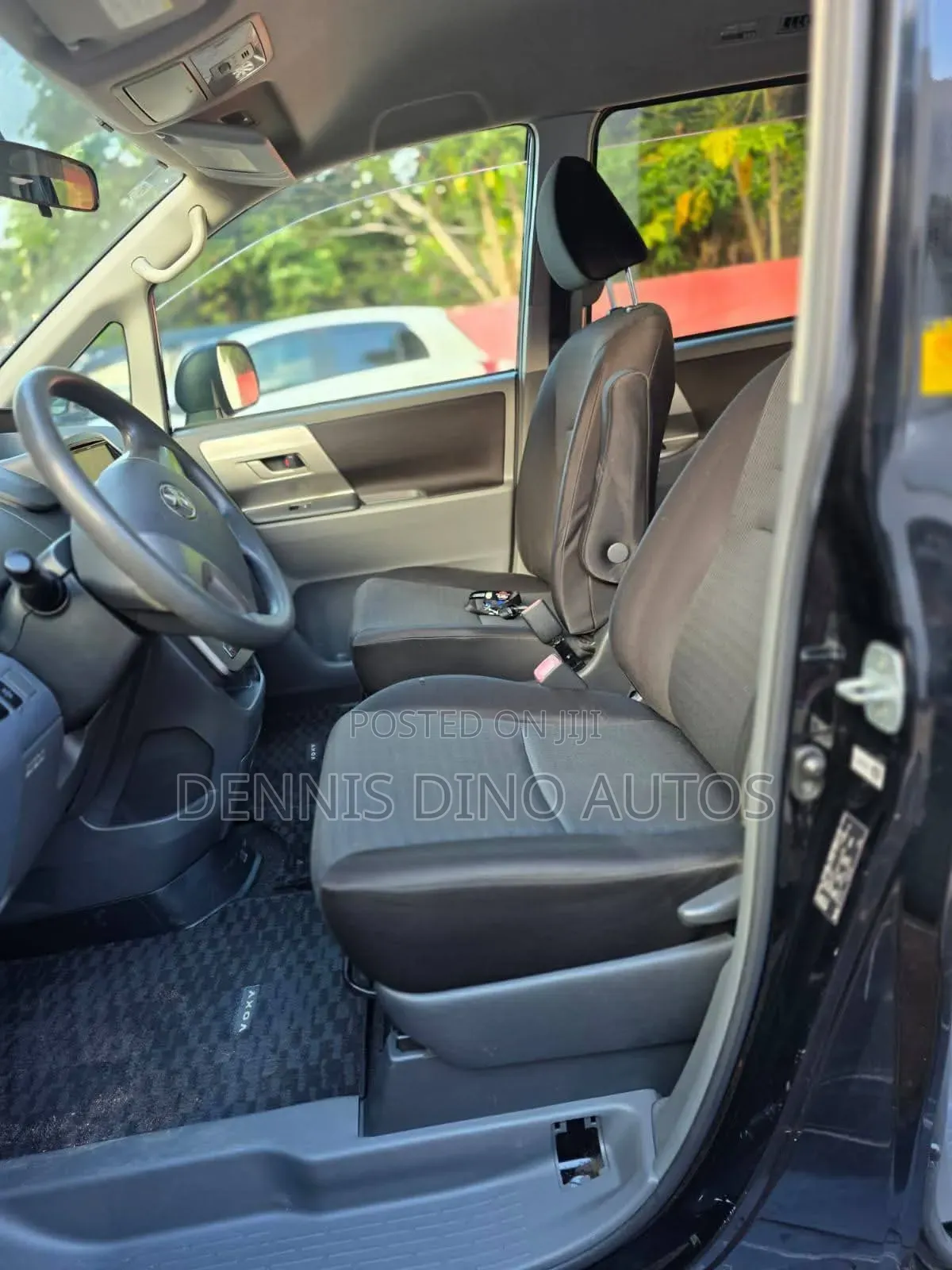 Toyota Voxy 2010 Black