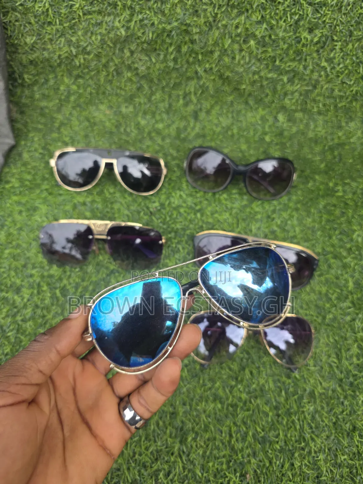 Us Used Sunglasses (Swipe for More)