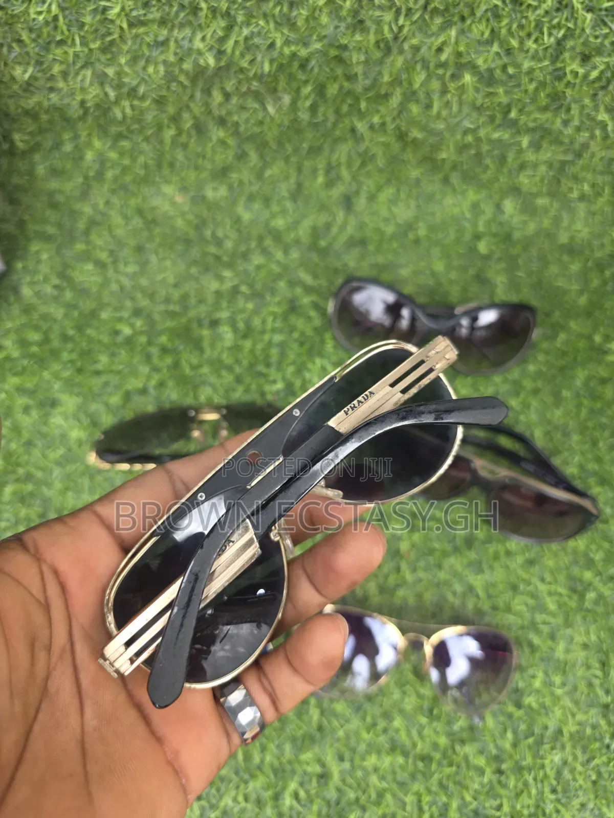 Us Used Sunglasses (Swipe for More)