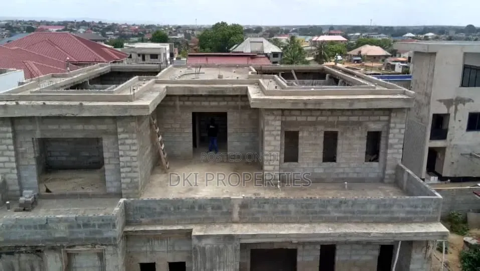 5bdrm House in Dki Properties, Frafraha for sale