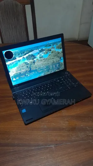 Laptop Toshiba C50 4GB Intel HDD 500GB