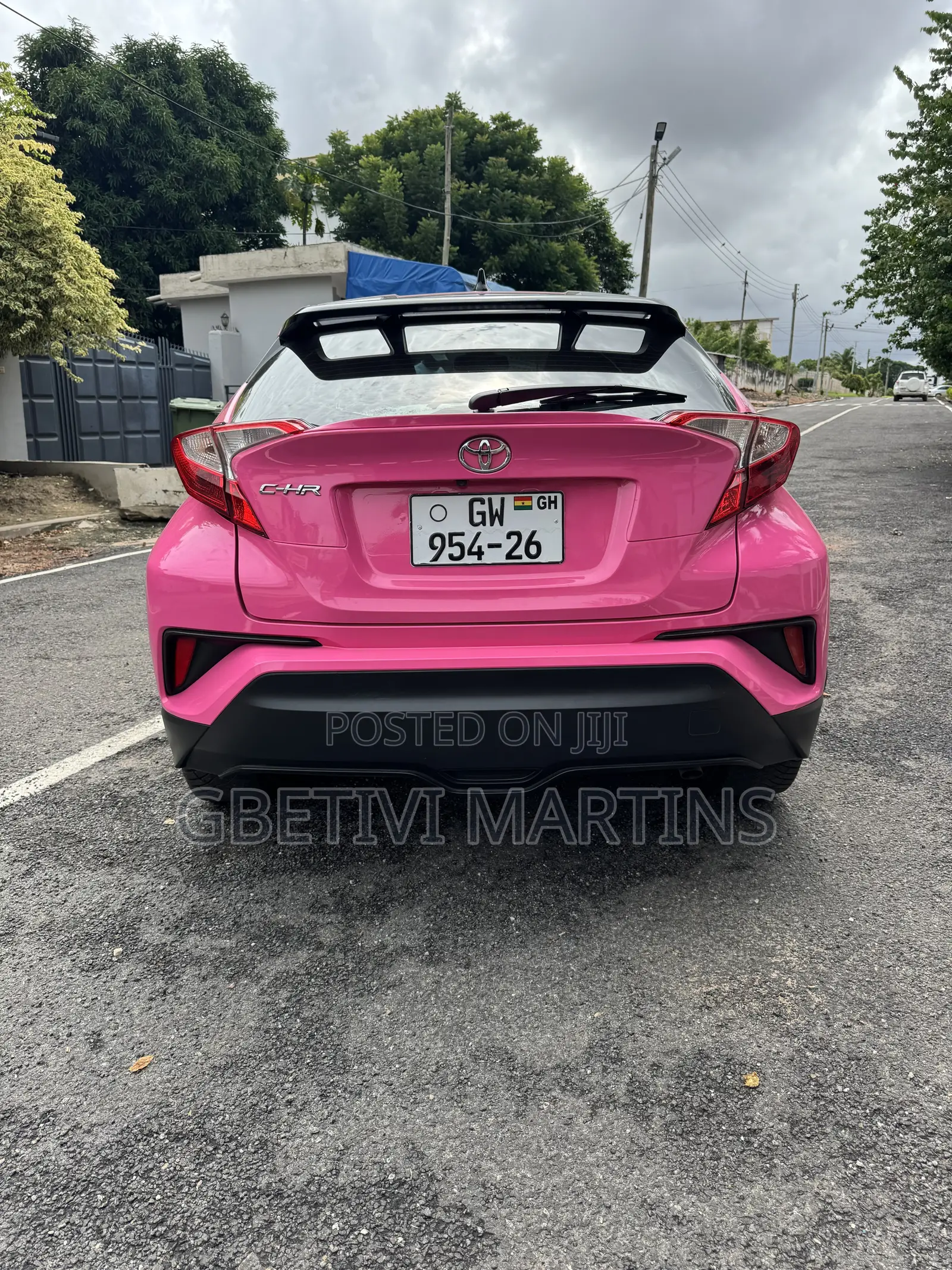 Toyota C-HR 2018 Pink