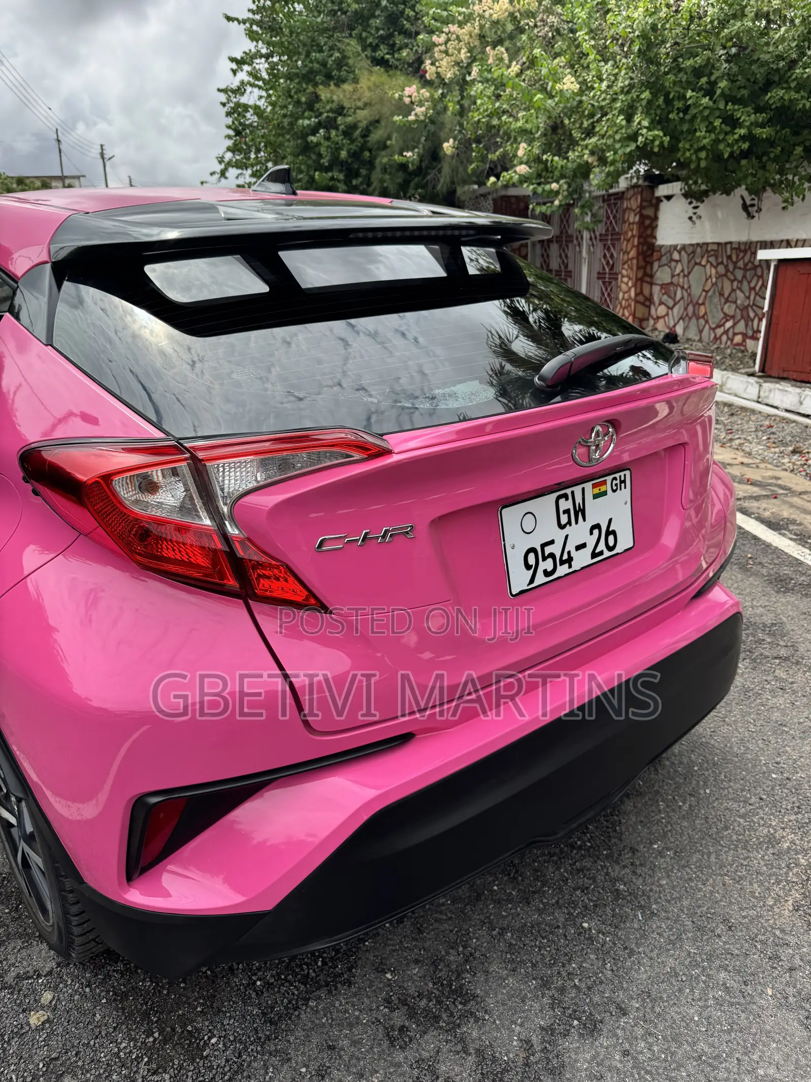 Toyota C-HR 2018 Pink