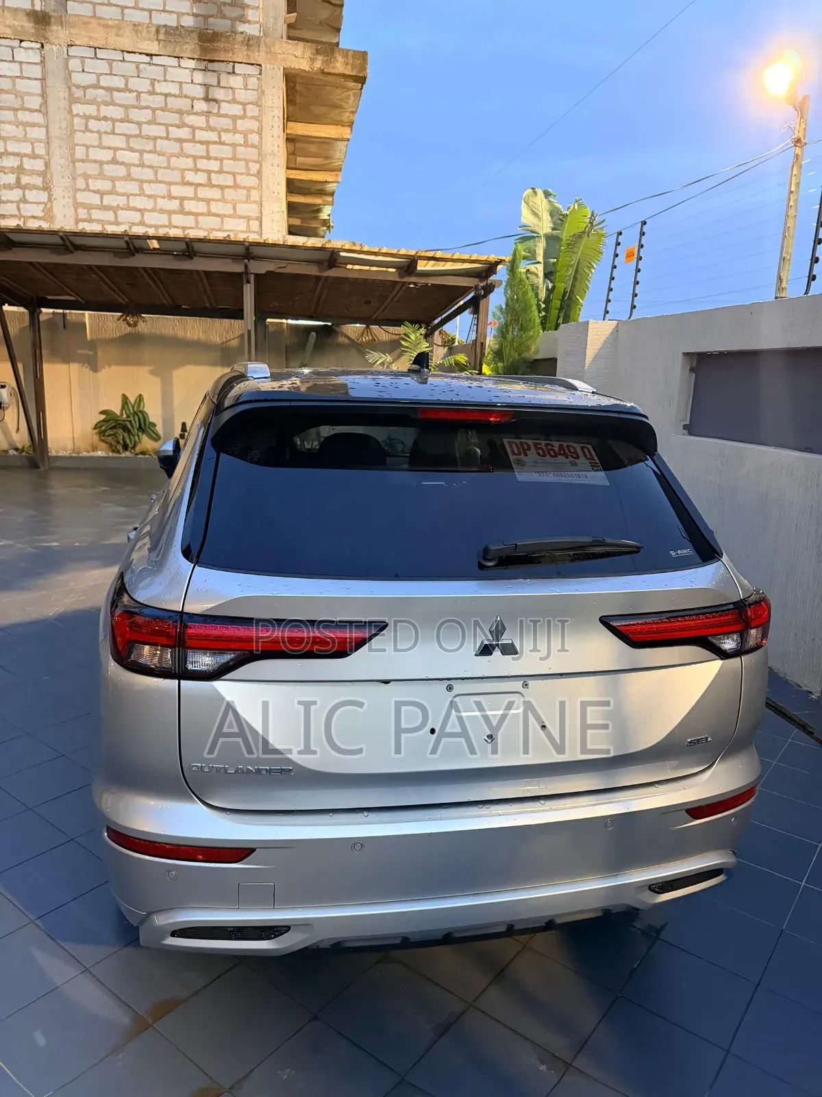 Mitsubishi Outlander SEL 2024 Silver