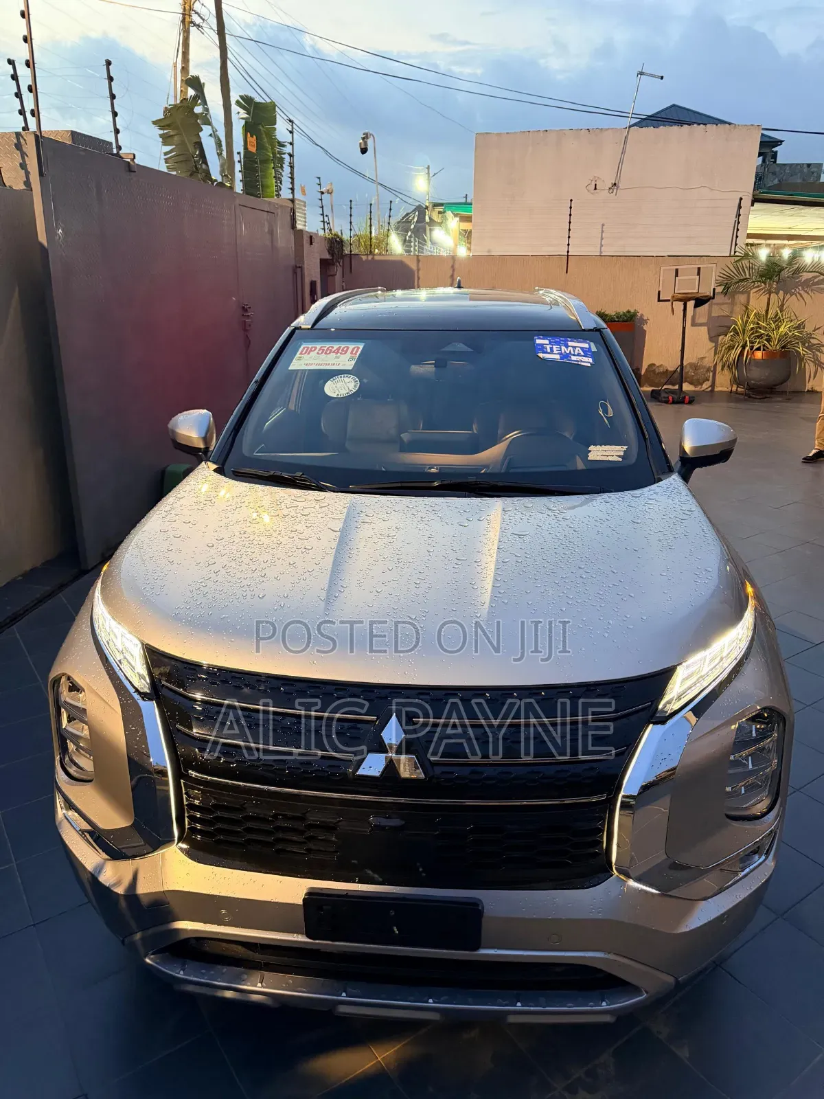 Mitsubishi Outlander SEL 2024 Silver