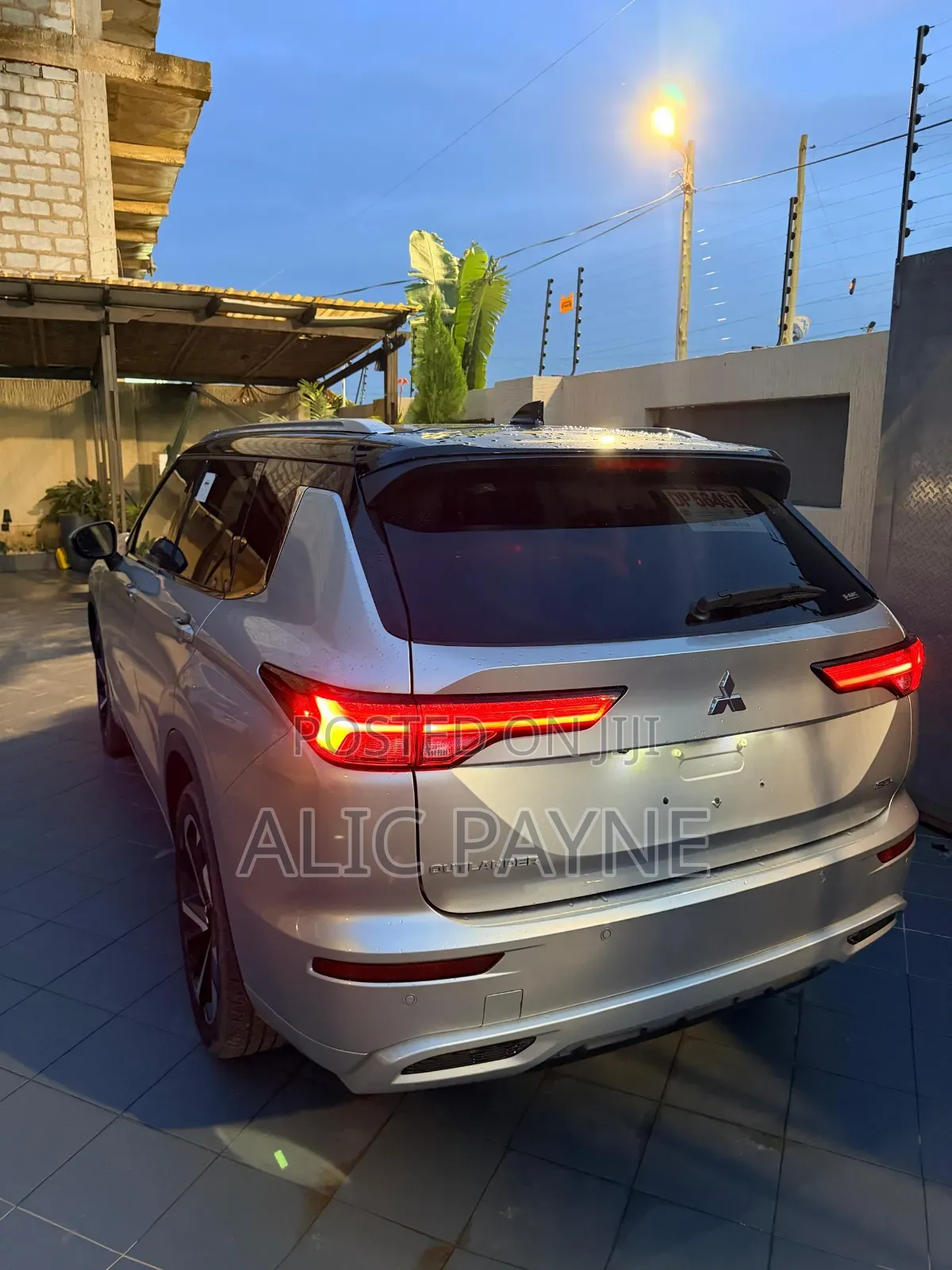 Mitsubishi Outlander SEL 2024 Silver