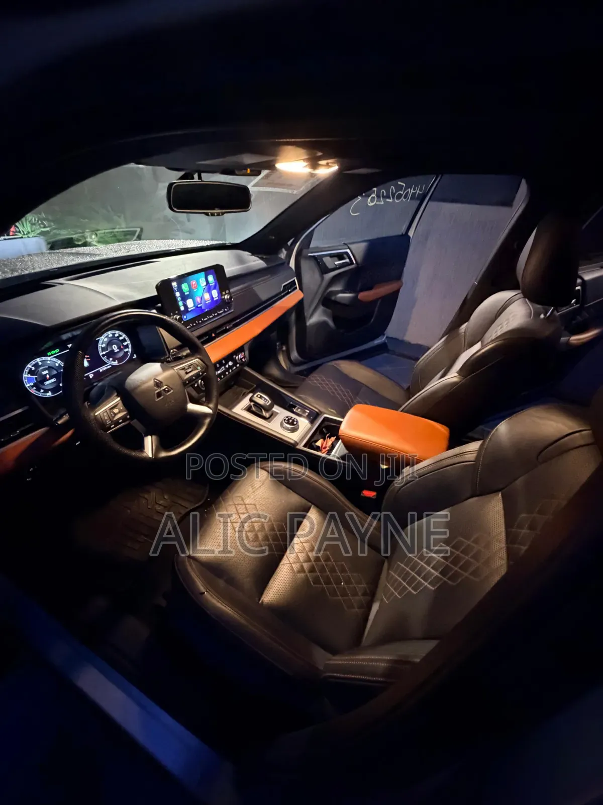 Mitsubishi Outlander SEL 2024 Silver