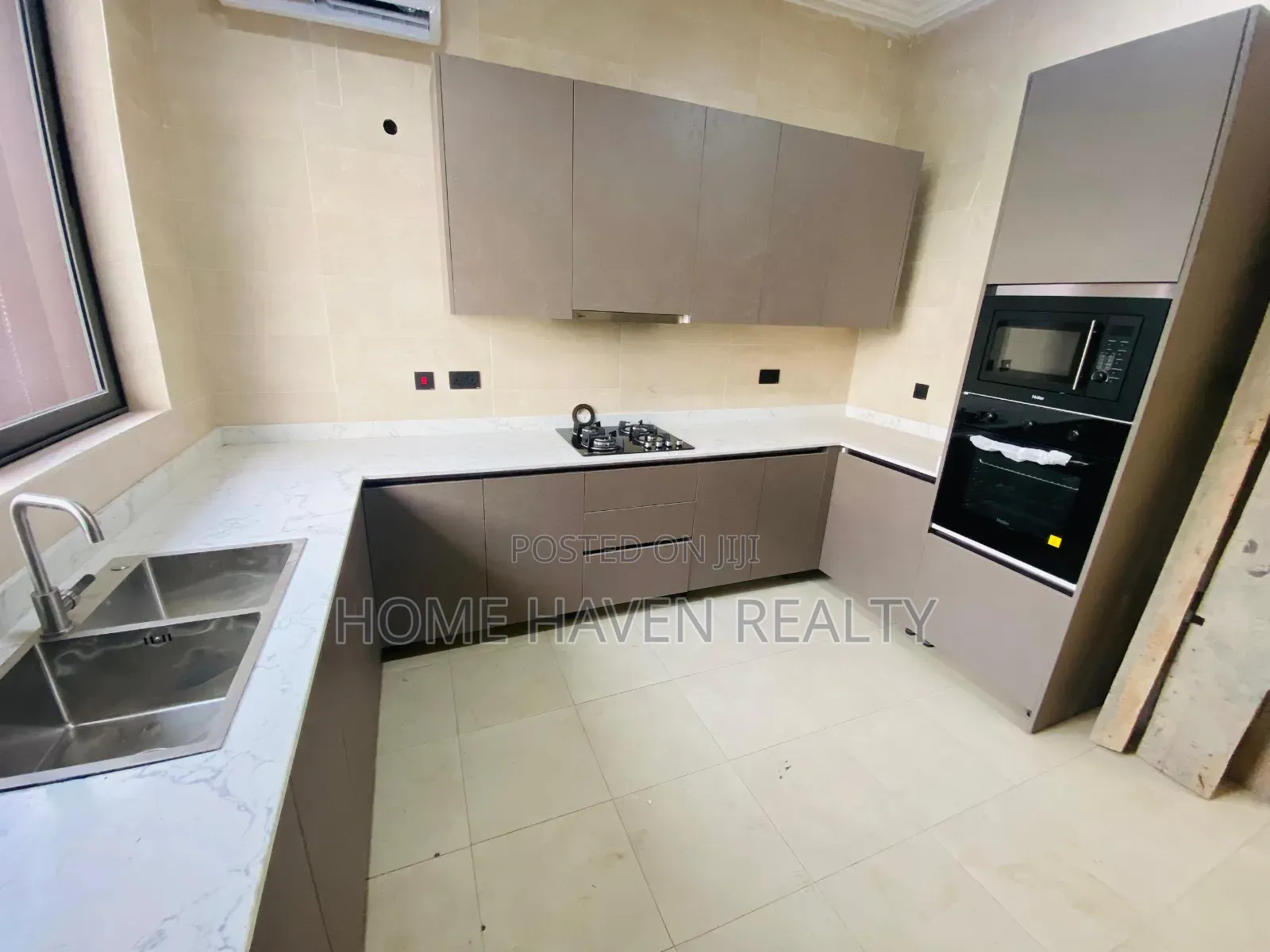 2bdrm Apartment in Abelemkpe, Methodist Church Area for rent