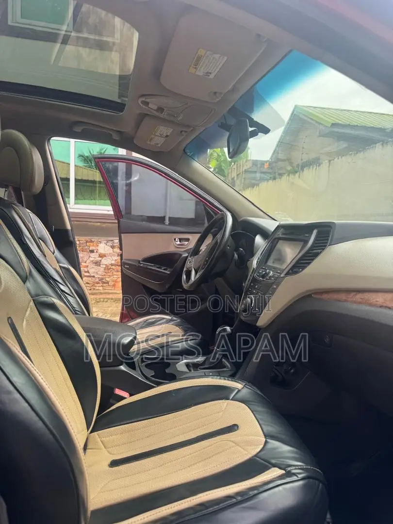 Hyundai Santa Fe 2014 Red