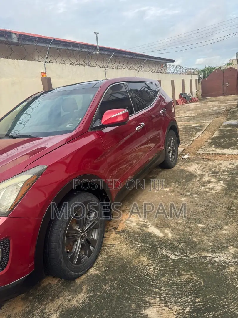 Hyundai Santa Fe 2014 Red