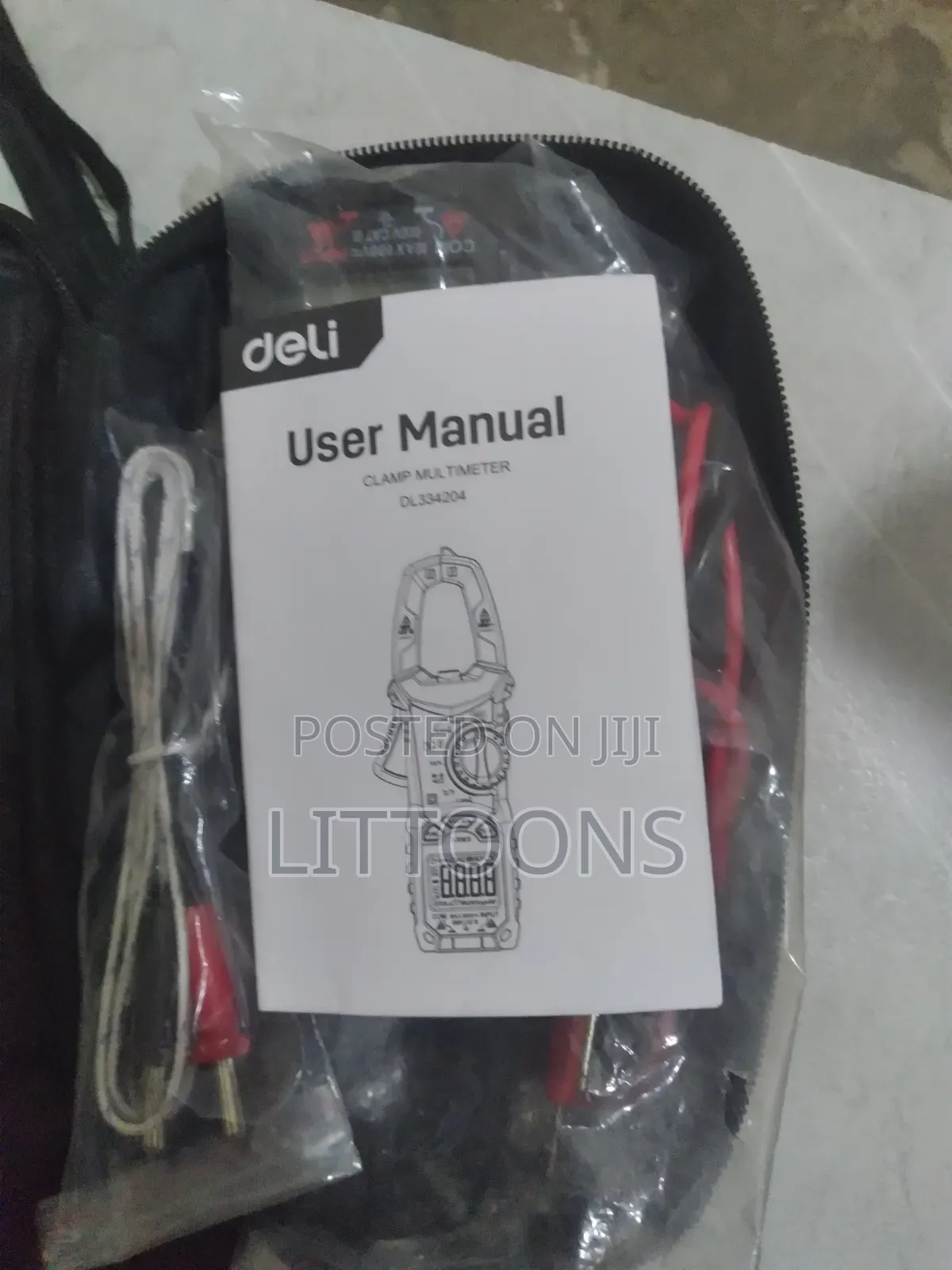 Deli True RMS Clamp Multimeter