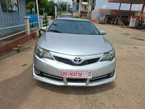 Toyota Camry 2014 Silver
