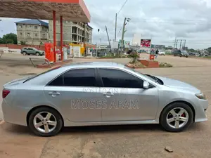 Toyota Camry 2014 Silver
