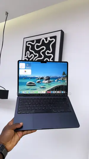Laptop Apple MacBook Air 2024 M3 16GB Apple M3 SSD 256GB