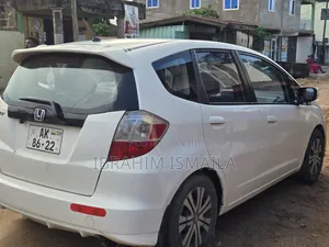 Honda Fit Automatic 2012 White