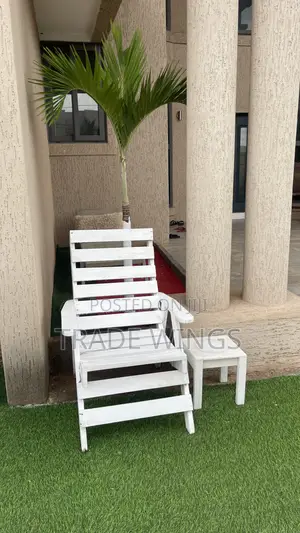 White Relaxation Chair