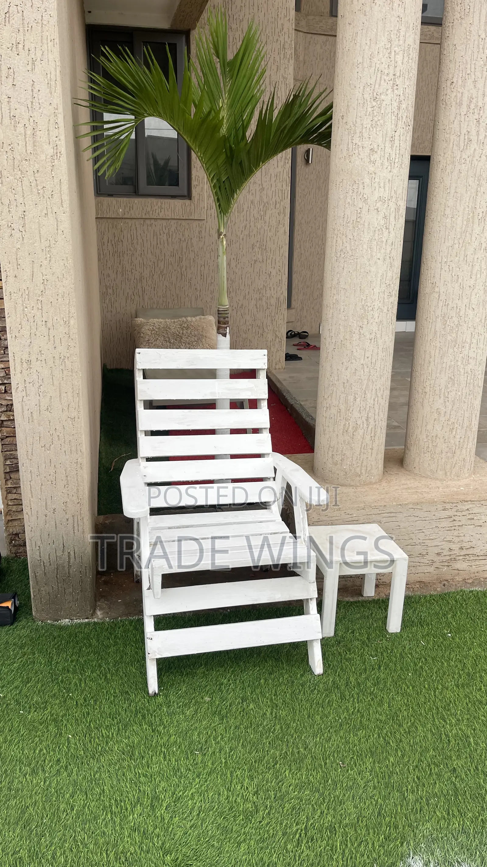 White Relaxation Chair