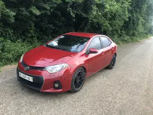 Toyota Corolla S 4dr Sedan (1.8L 4cyl CVT) 2015 Red