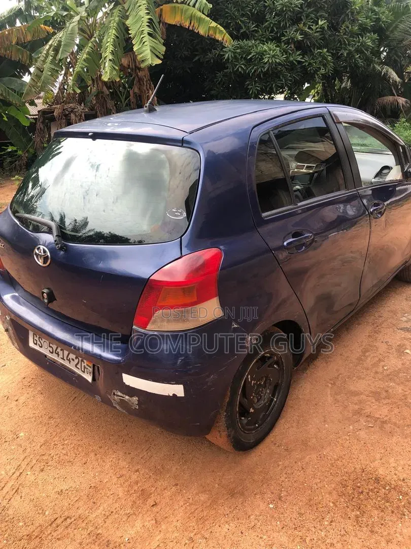Toyota Vitz 2010 Purple