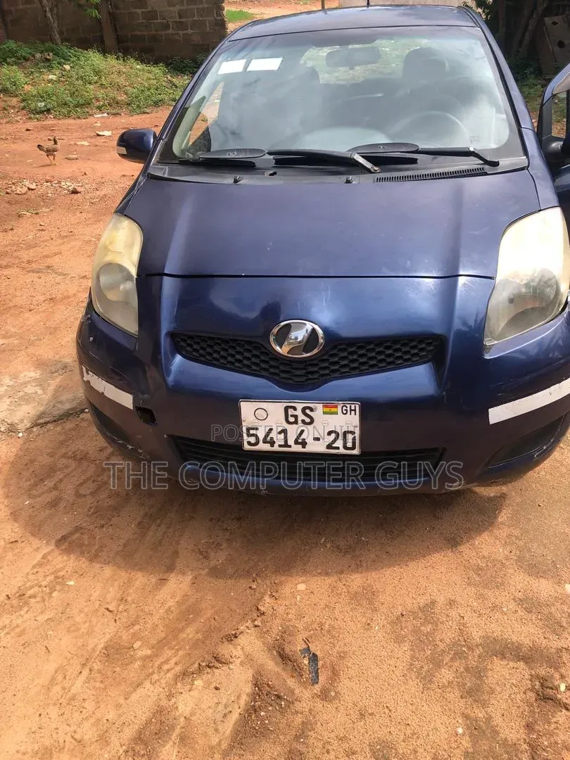 Toyota Vitz 2010 Purple