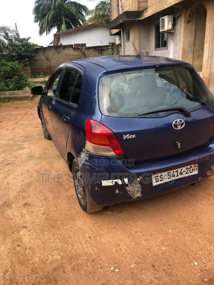 Toyota Vitz 2010 Purple