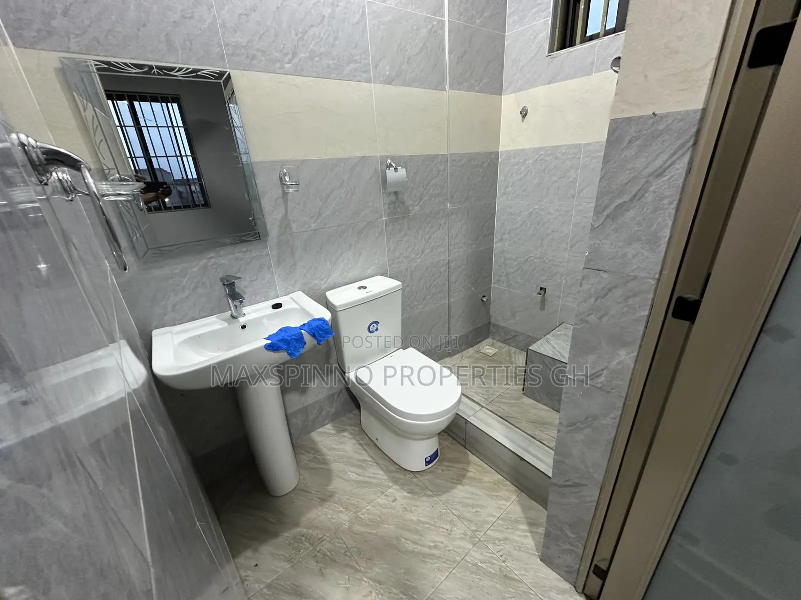 2bdrm Apartment in Maxspinno Properties, Adenta for rent