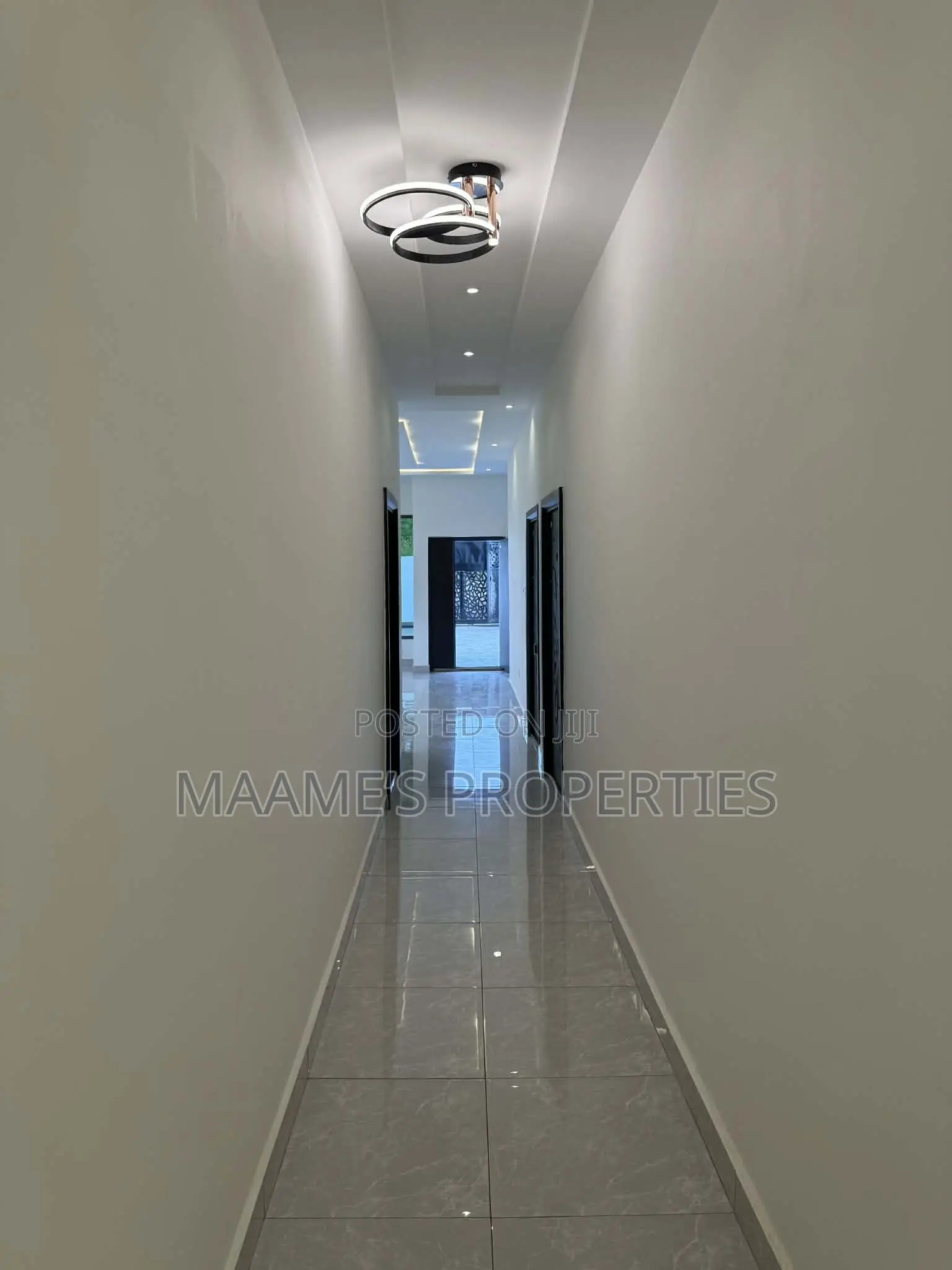 4bdrm Duplex in Kwabenya for sale