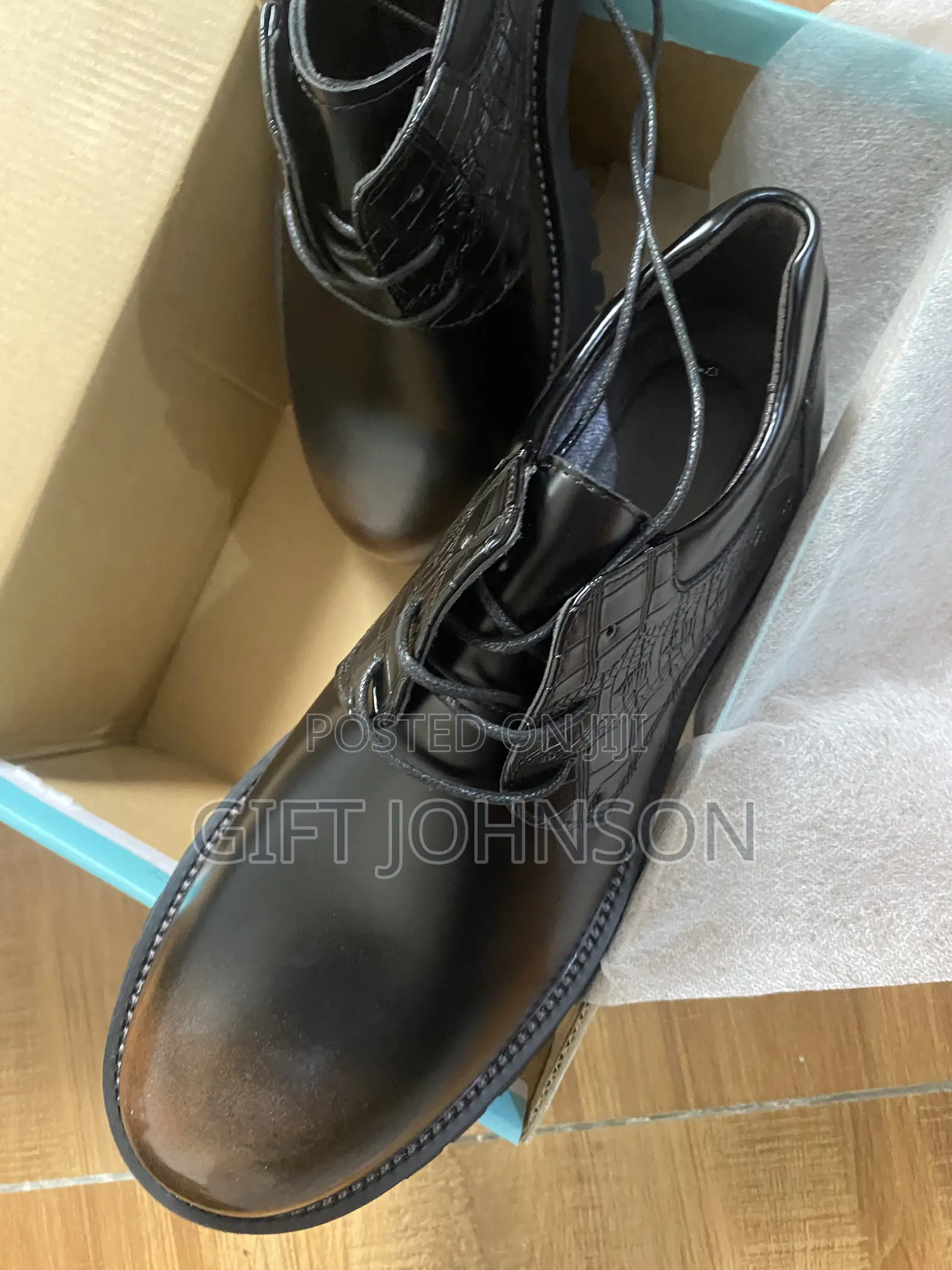 Step Out in Style and Comfort With Our Premium Men’S Shoes.