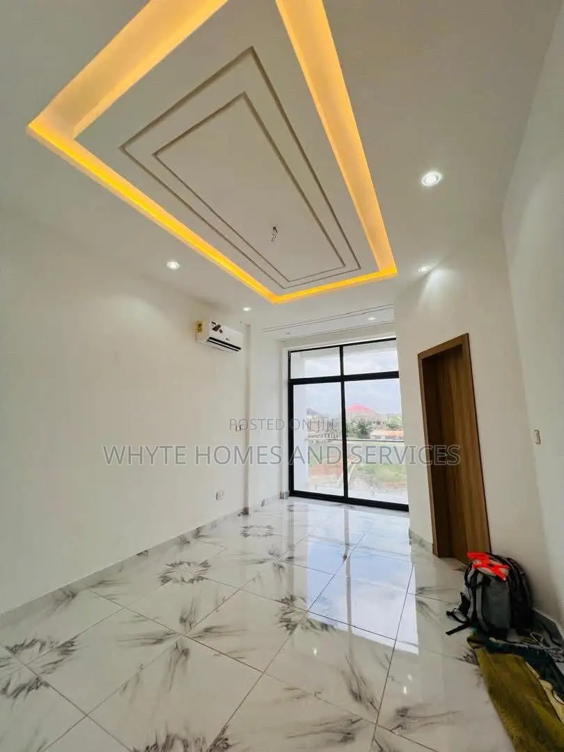 2bdrm Townhouse/Terrace in School Junction for sale