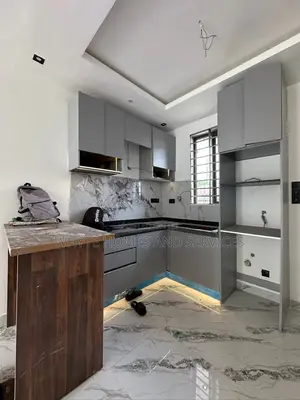 2bdrm Townhouse/Terrace in Ashaley Botwe for sale