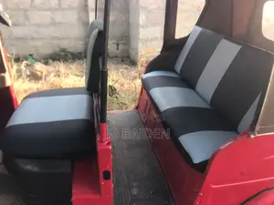 Bajaj RE 2022 Red